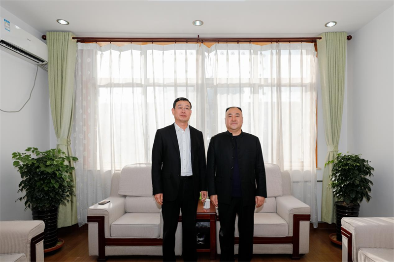 莱西市委书记庄增大到我集团公司走访慰问(图1) 莱西市委书记庄增大到我集团公司走访慰问(图1)